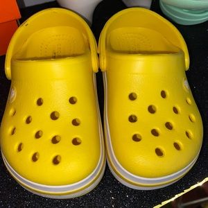 Kids crocs size 6